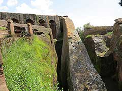 Lalibela : Rock-Hewn Churches ( UNESCO World Heritage Site ) 