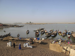 The bank of the Niger River in Mopti