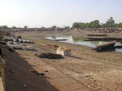 Mopti's small river port in the dry season.