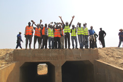 The railroad from Lagos to Kano City in the north : Originally made by England during the colonization, it was completely rebuilt by a close friend's company.