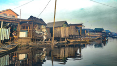 Makoko : an aquatic slum on stilts in the center of Lagos.