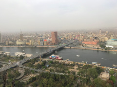 Le Caire vu du haut de la Tour du Caire : face au Nord-Est ( Le Nil )