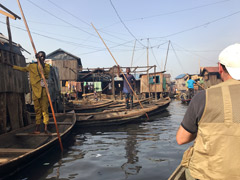 Makoko, un village construit sur pilotis en plein centre de Lagos