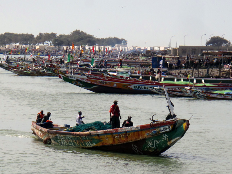 Saint-Louis, Ndar en wolof, souvent appelée « Saint-Louis-du-Sénégal »