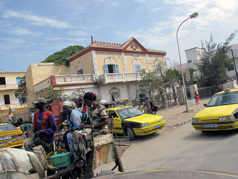 Saint-Louis, Ndar en wolof, souvent appelée « Saint-Louis-du-Sénégal », Senegal