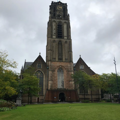 L'église Saint-Laurent, Rotterdam, construite de 1449 à 1525 : En néerlandais : Grote of Sint-Laurenskerk.