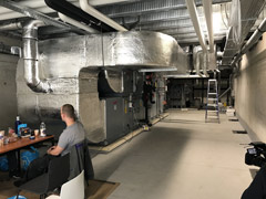 L'échangeur thermique ( chauffage / climatiseur dans le "sous-sol" du Bureau Flottant de Rotterdam (sous le niveau de l'eau)
