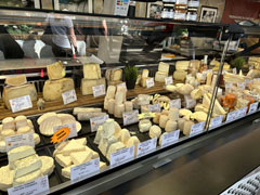 Lyon : Marché du matin le long de la Saône