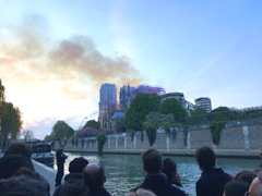 La Cathédrale Notre-Dame de Paris en flammes.