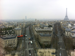 Paris vue du haut de l'Arc de Triomphe.