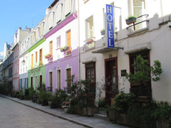 Une petite rue mignonne à côté de nos bureaux.