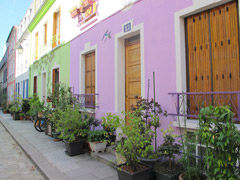 Une petite rue mignonne à côté de nos bureaux.