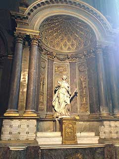 L'intérieur de L'Abbaye Saint-Germain-des-Prés