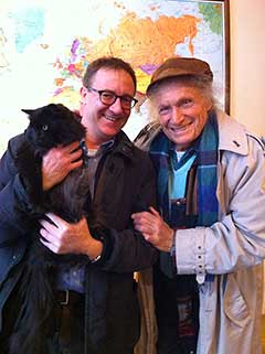 Ivry Gitlis nous rend visite dans nos bureaux.