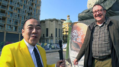 高野正成とエクセルマン・プロダクションズのライオン：レバノン：ベイルート市：殉教者広場（ Place des Martyrs )にて