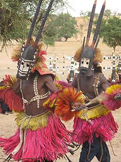 ドゴン族の仮面踊り