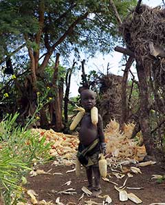 エチオピアコーディネーターのロケ現場からの写真：スリ族