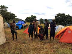 エチオピアのスルマ族ロケ：撮影隊のキャンプ