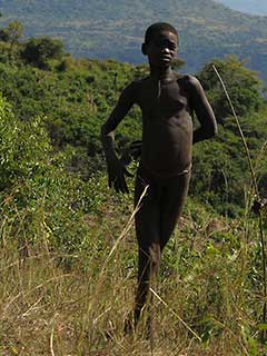 スリ族：世界一おしゃれな民族：エチオピアオモ川流域の少数民族：裸族のスリ族