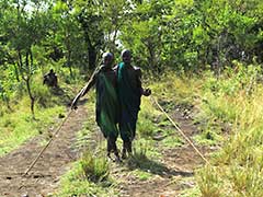エチオピア撮影スリ族：エチオピアオモ川流域の少数民族：裸族のスリ族