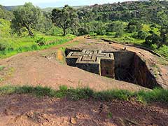 ラリベラの岩窟教会 ( 世界遺産 ）