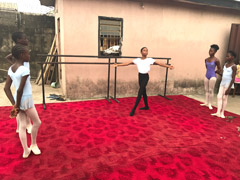 ナイジェリアの無料バレエ教室：アンソニー君は絶対にエトワールになる！
