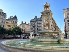 フランス，リヨン市：ジャコバン広場